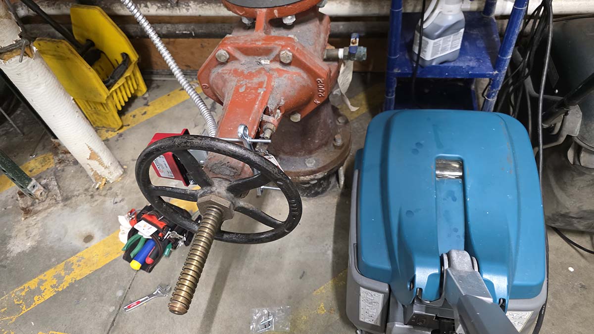 OS&Y tamper switches close up